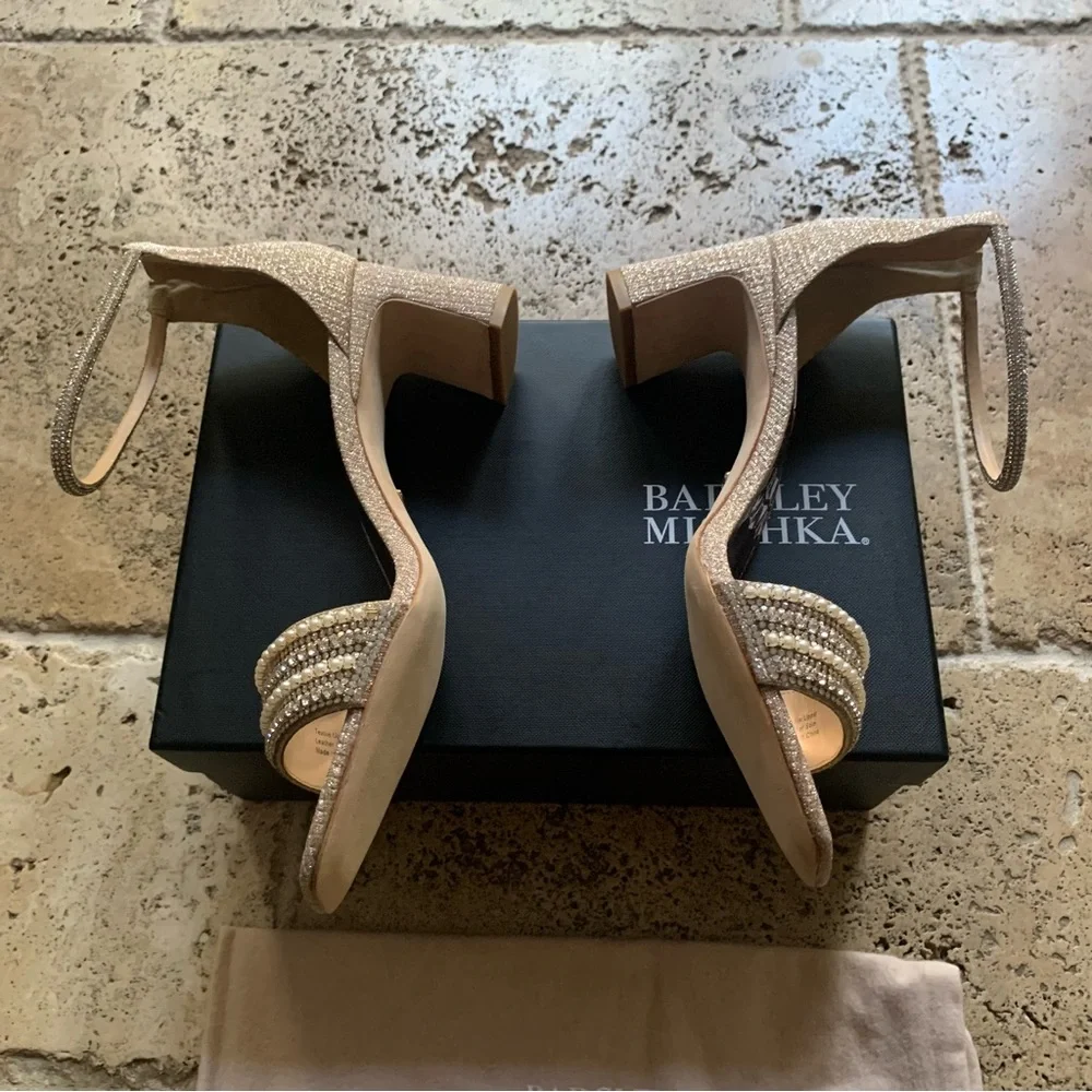 Badgley Mischka Kameryn Pale Gold Sandal Heel 9.5 Block